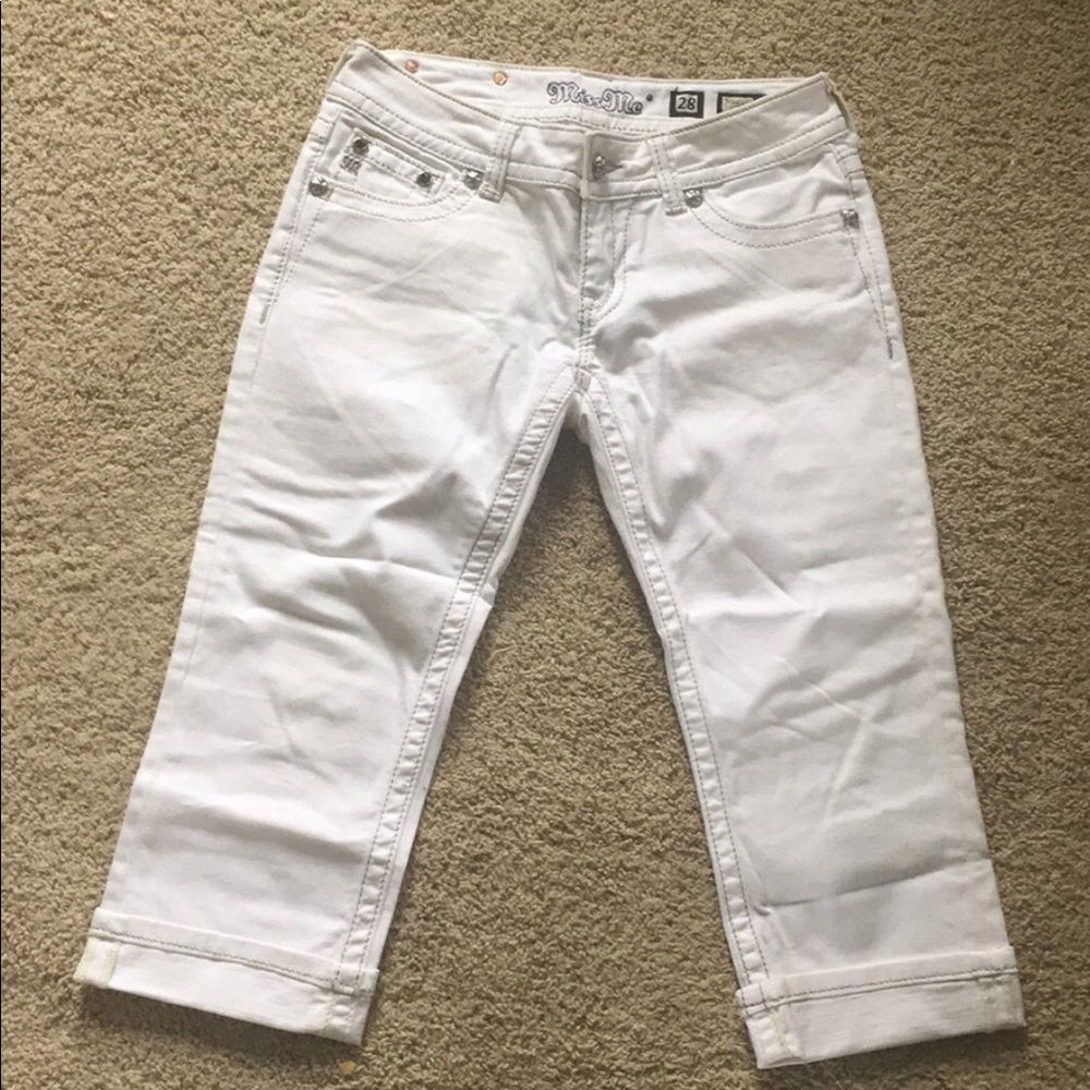 White Miss Me capris